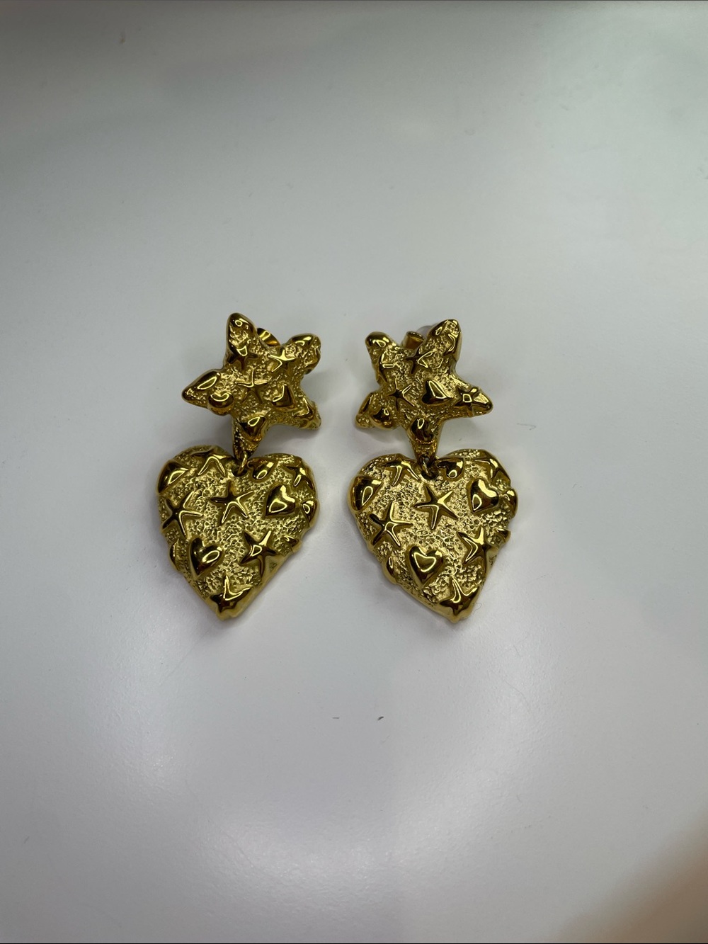 ChanSuttPearls Gold Heart & Star Drop Earrings - Gold Brand New!